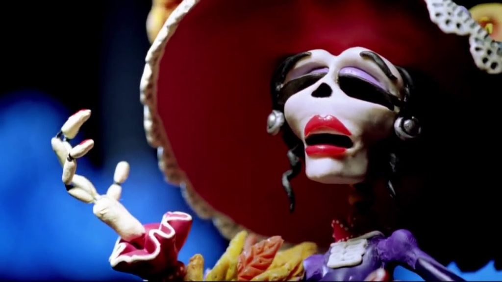 Ve aquí el cortometraje Hasta los huesos sobre la cultura mexicana