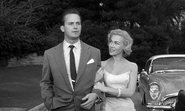 Mike Hammer en la película Kiss Me Deadly