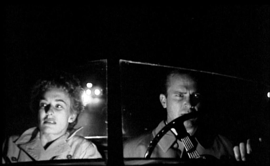 De qué trata Kiss Me Deadly o el Beso Mortal