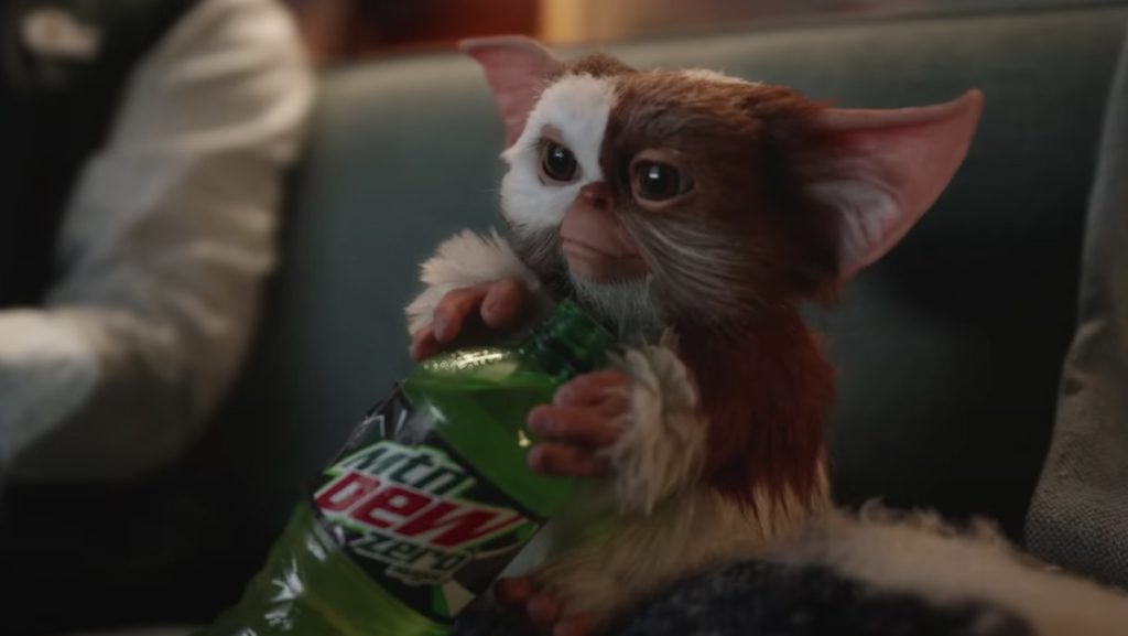 Gizmo el mogwai regresa en un comercial para una marca de refrescos