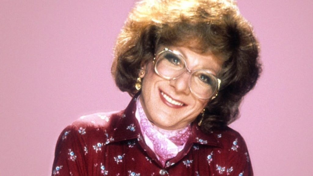 Tootsie es una película ochentera que reivindica el papel de las mujeres al promover la empatía, la sinceridad y el respeto.