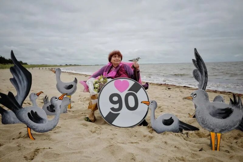 los noventa años de la cineasta en varda por agnès reseña sin spoilers
