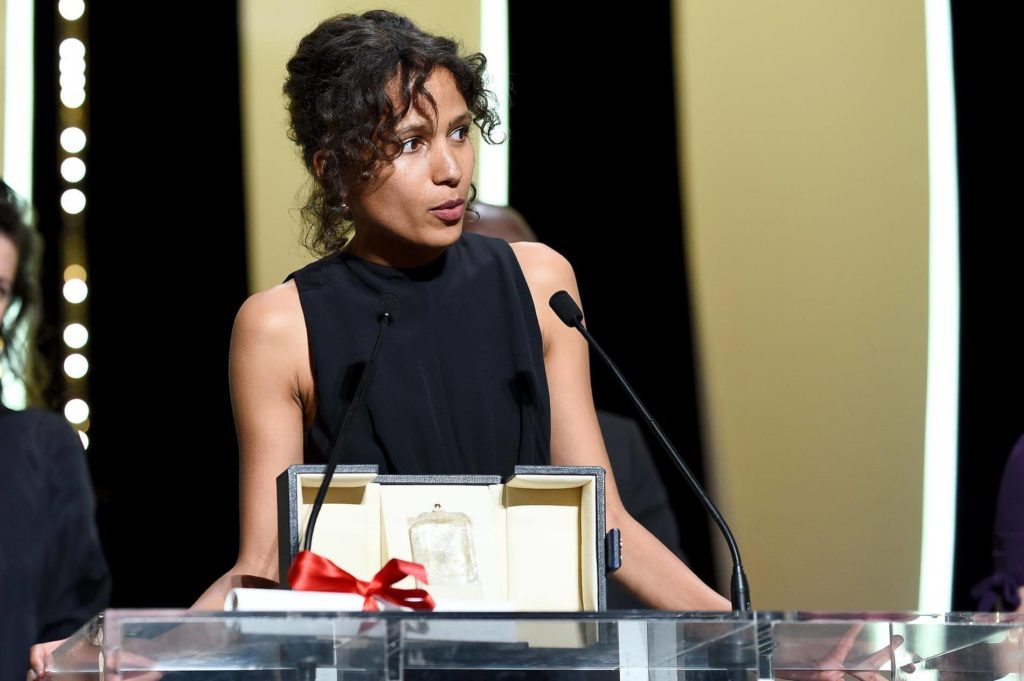 mati diop en su recibimiento del premio del jurado en cannes descubre más en este análisis de atlantics