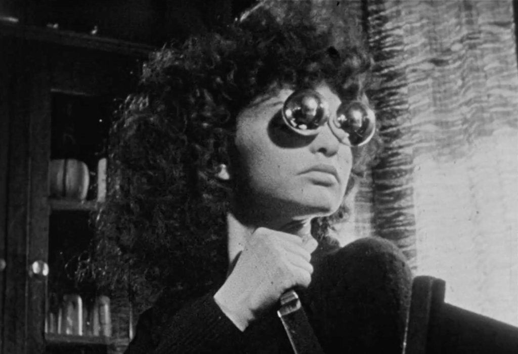 maya deren fue la pionera del avant garde en el cine estadonunidense con meshes of the afternoon