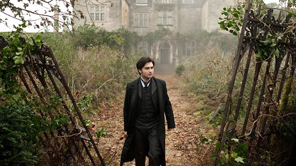 La dama de negro es una película de horror británica dirigida por James Watkins y protagonizada por Daniel Radcliffe.