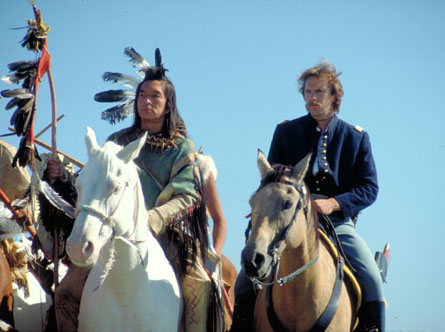 Kevin Costner y Graham Greene en Danza con lobos