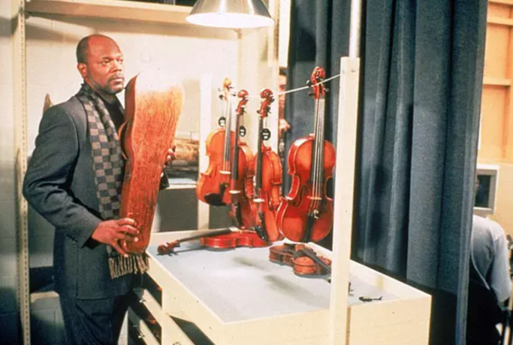 Reseña El violín rojo